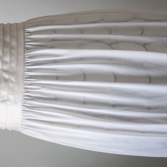 Vintage Lily Of France Night Gown - Picture 3 of 6